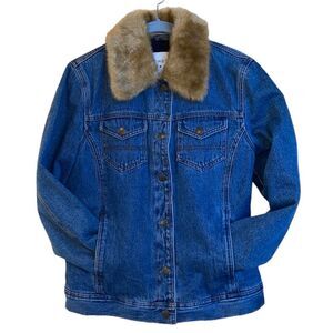 Covington Trucker’s Denim Faux Fur Collar Jacket Size Medium
